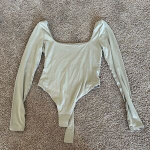 lululemon athletica Light Gray Long Sleeve Bodysuit